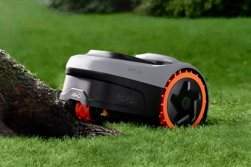 Xero-Turn na jednym kole przednim Segway Navimow i210 AWD – Xero-Turn, zwrotność robota koszącego AWD i manewr na przednim kole